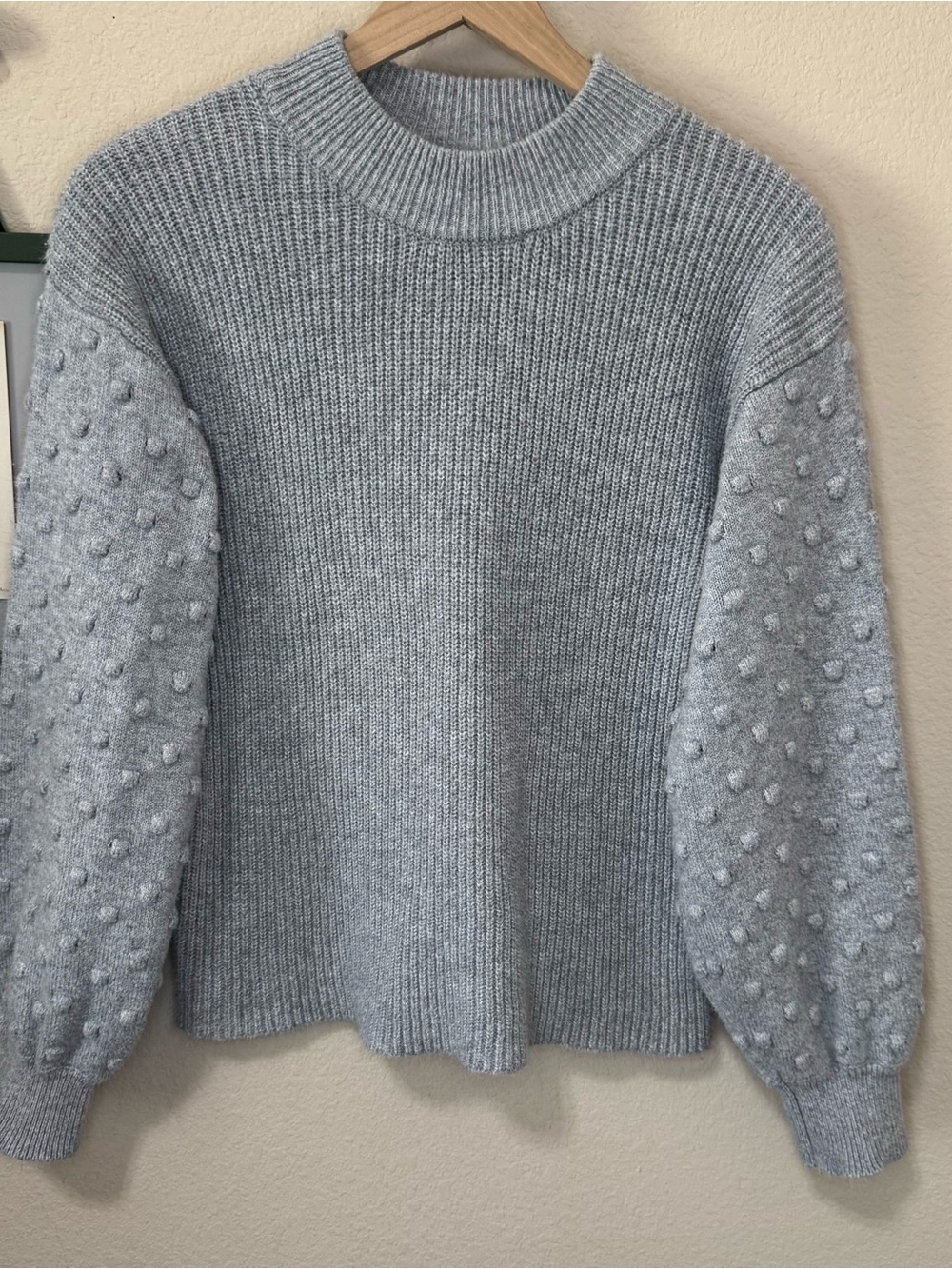 VINCE CAMUTO | Bubble Knit Crewneck Sweater Light Gray Size Medium